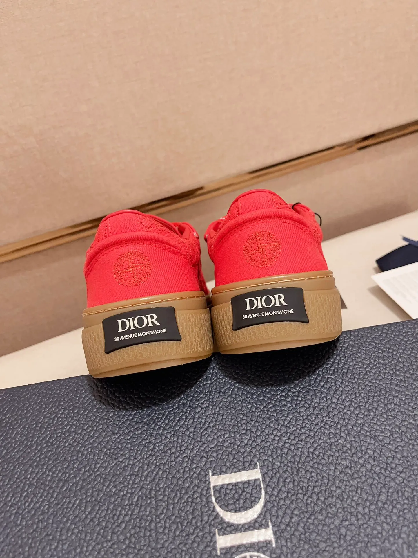 Men's shoes 💰: 680💰 [Dior·Dior] Top 🔍Couple model 💏🔍New casual sports style couple shoes, new four-season design, perfect workmanship, lace-up lazy style to create cabinet quality, upper: imported first-layer cowhide, sheepskin lining is soft and comfortable, ultra-light TPU wear-resistant outsole, simple, versatile fashion men's shoes, excellent color code number 35--44